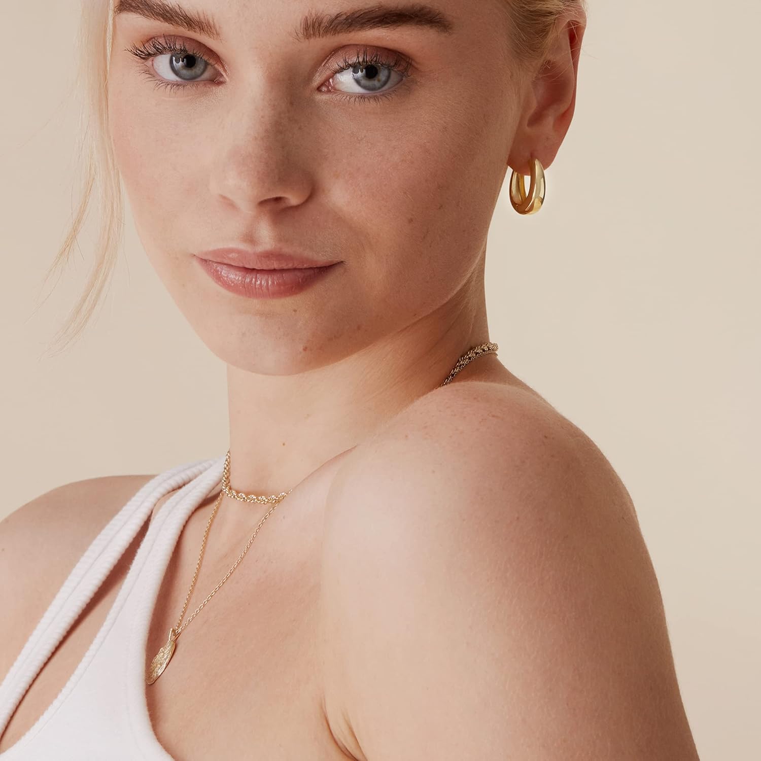 Elegant Gold Hoop Earrings